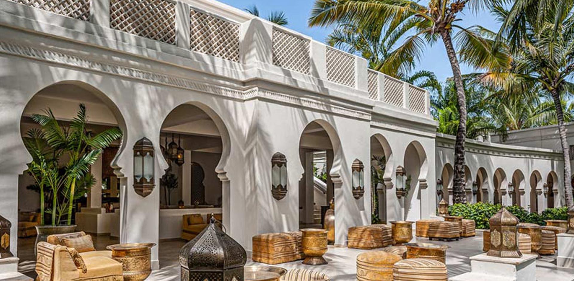 Restaurants & Bars